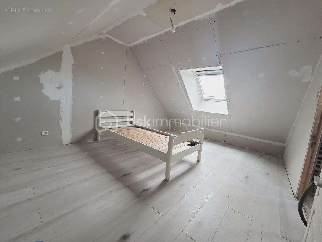 Maison à VILLETHIERRY