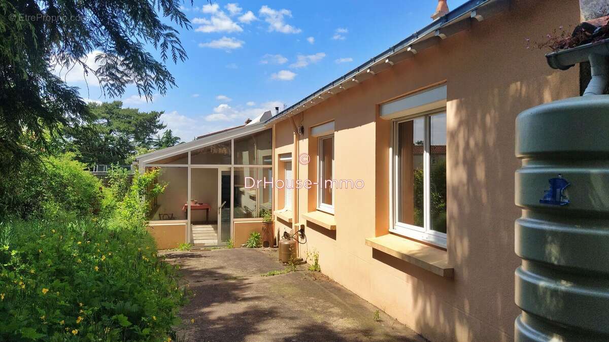 Maison 226 m² à Saint-Fiacre-Sur-Maine  - photo 11