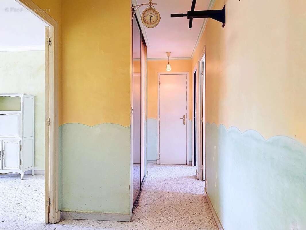 Appartement à SAINT-MARTIN-DU-VAR