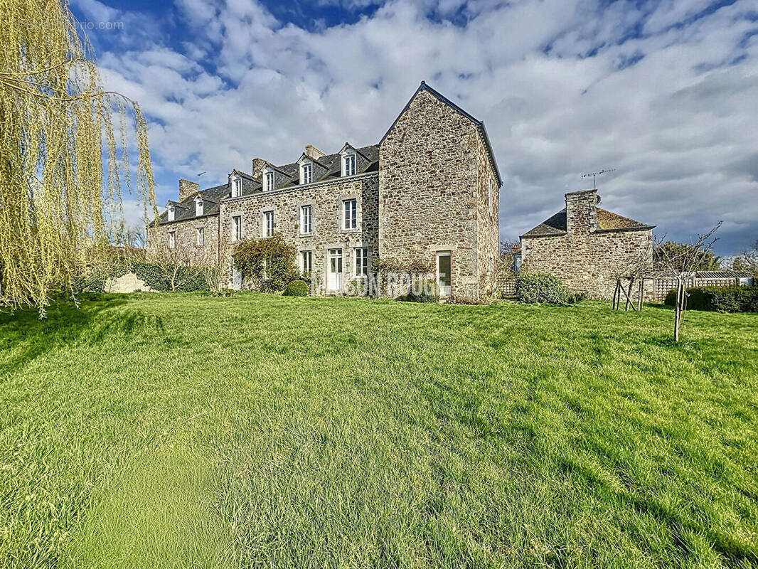 Maison à LE VIVIER-SUR-MER