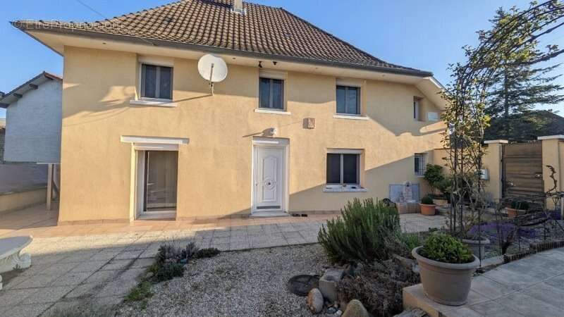 Maison à LES ABRETS
