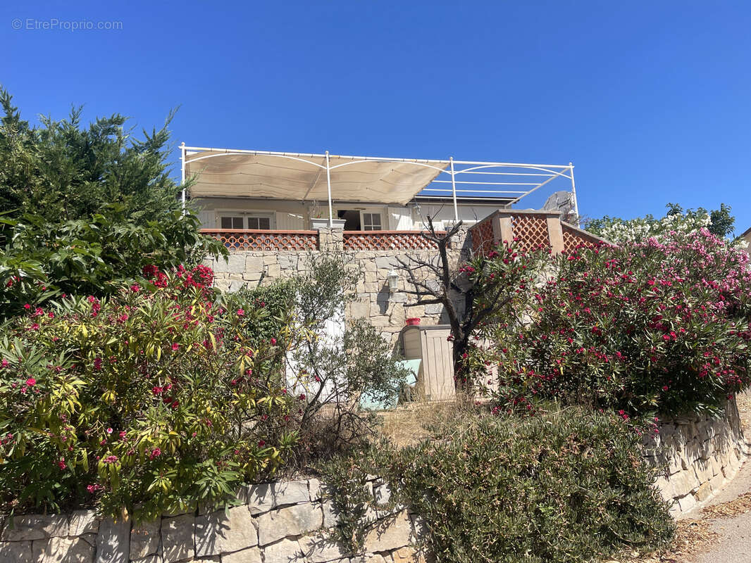 Maison à LE CASTELLET