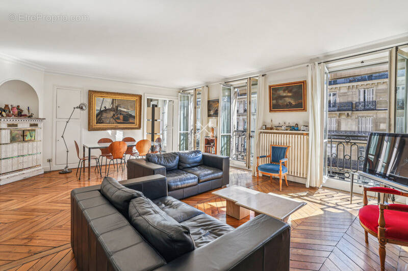 Appartement à PARIS-4E