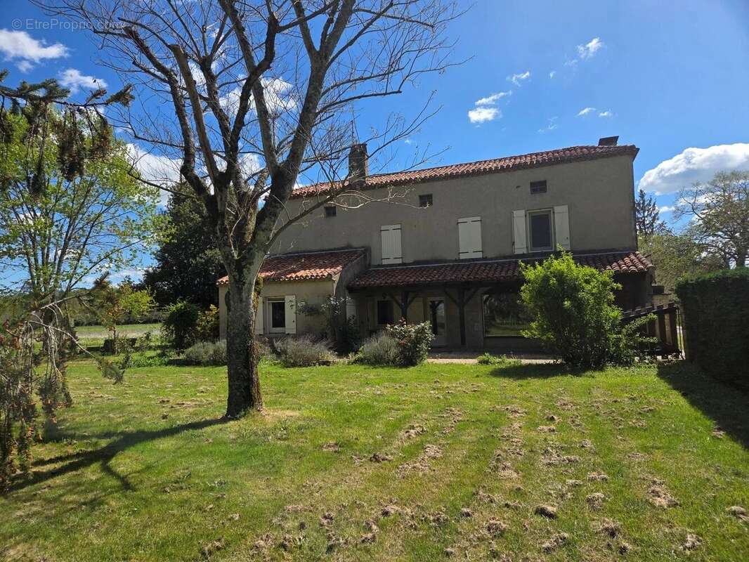 Maison à ANGLARS-JUILLAC