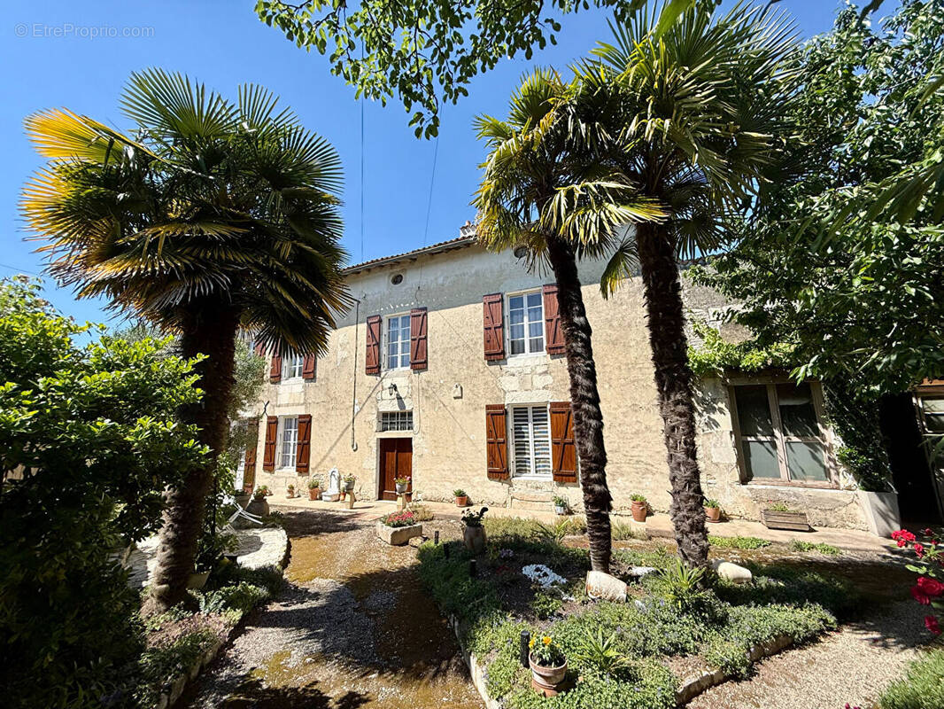 Maison à CHIZE