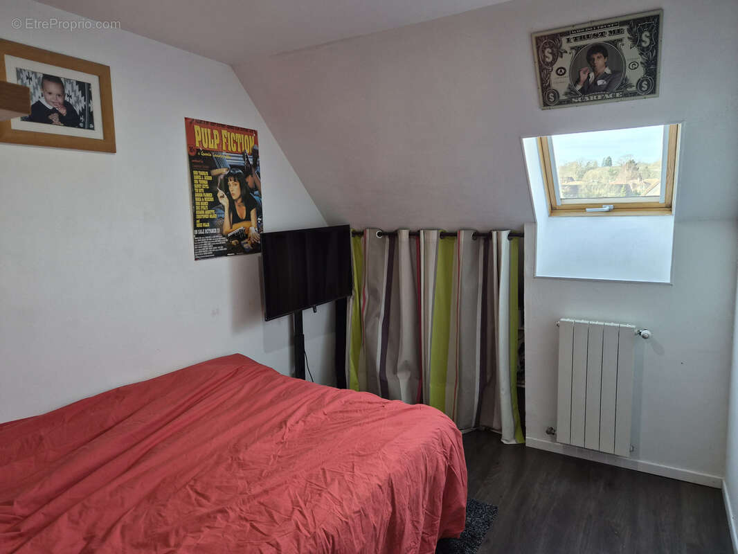 Maison à LA QUEUE-LES-YVELINES