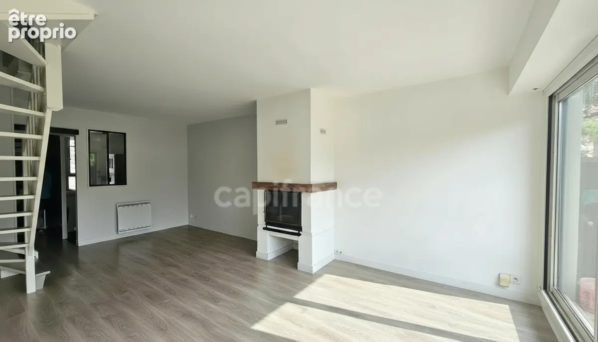 Maison 85 m² – Quartier Grande Ile – Jardin, terrasse, garage et belle luminosité - photo 2