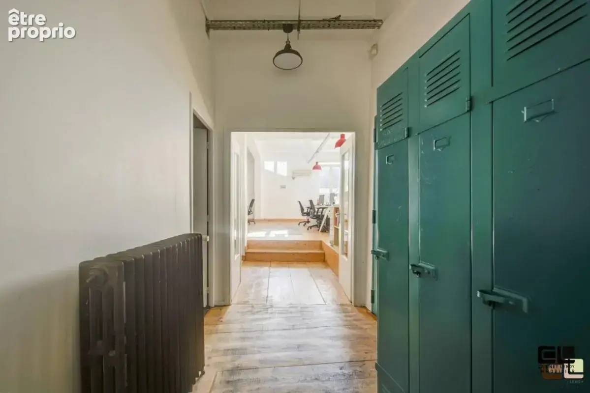 LOFT INDUSTRIEL 255 M² QUAI ARLOING  avec terrasse   et parking ( bureau ou habitation ) - photo 22