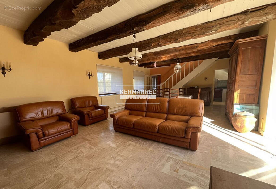 Maison à SAINT-AUBIN-D'AUBIGNE