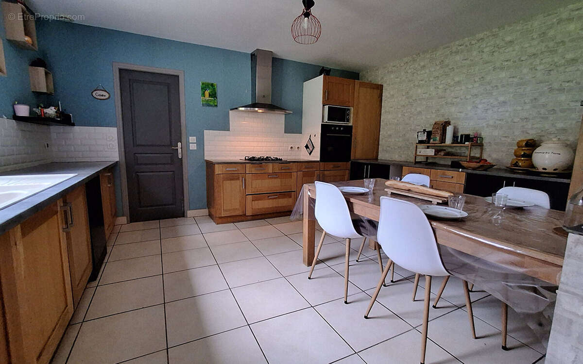 Maison à PONT-L&#039;EVEQUE