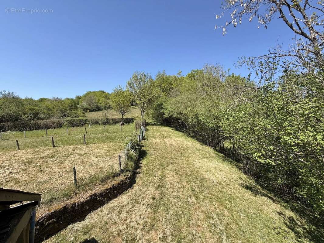 Maison authentique avec un grand terrain à vendre près d'Anost, Morvan - photo 27
