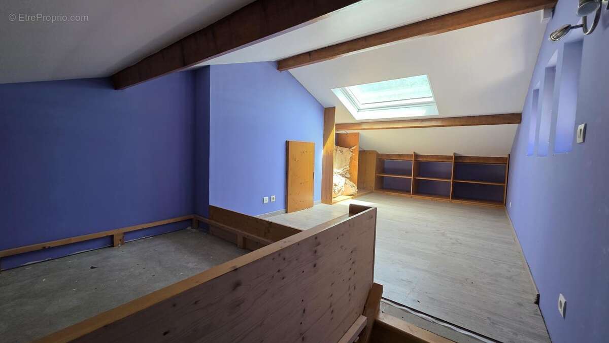 Maison 92 m² à Castres  - photo 12