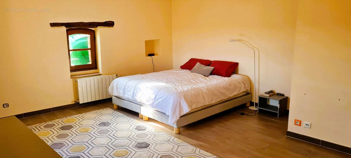 Maison à BOISSET-ET-GAUJAC