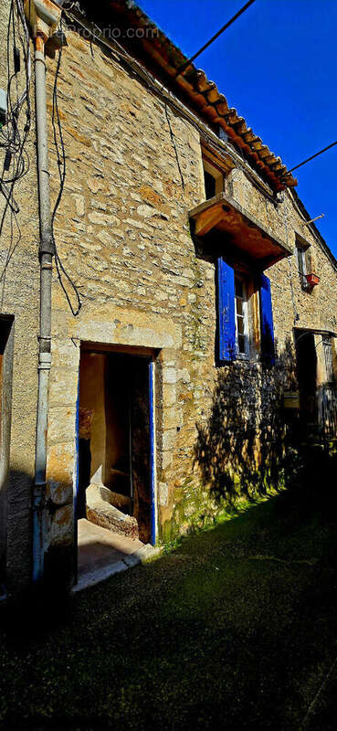 Maison à BAGNOLS-SUR-CEZE