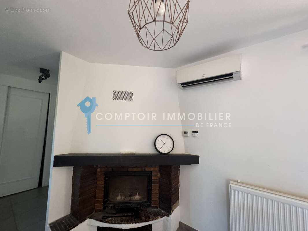 Maison à GALLARGUES-LE-MONTUEUX
