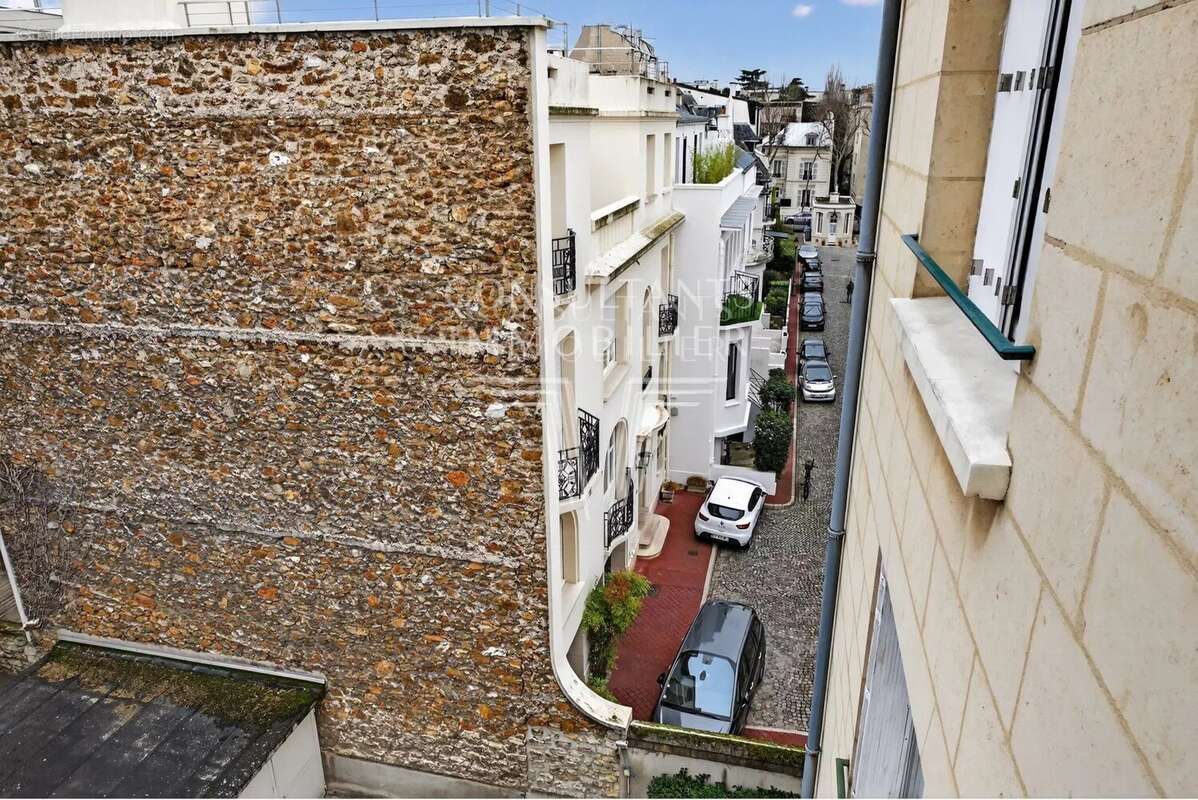 Appartement à NEUILLY-SUR-SEINE