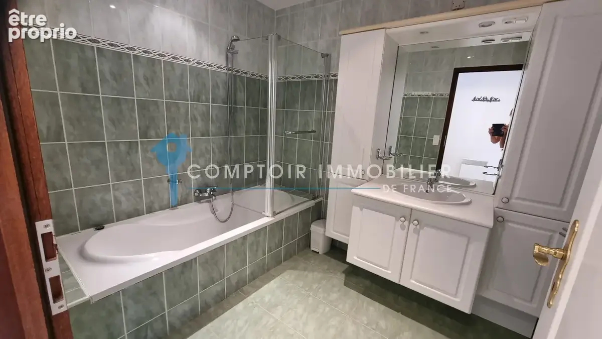 VAR (83) - À VENDRE - VIDAUBAN - Villa Triplex avec 3 chambres - photo 8