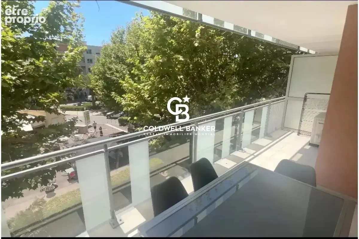 Superbe appartement en centre-ville offrant un art de vivre tout à pied, terrasse & parking - photo 11