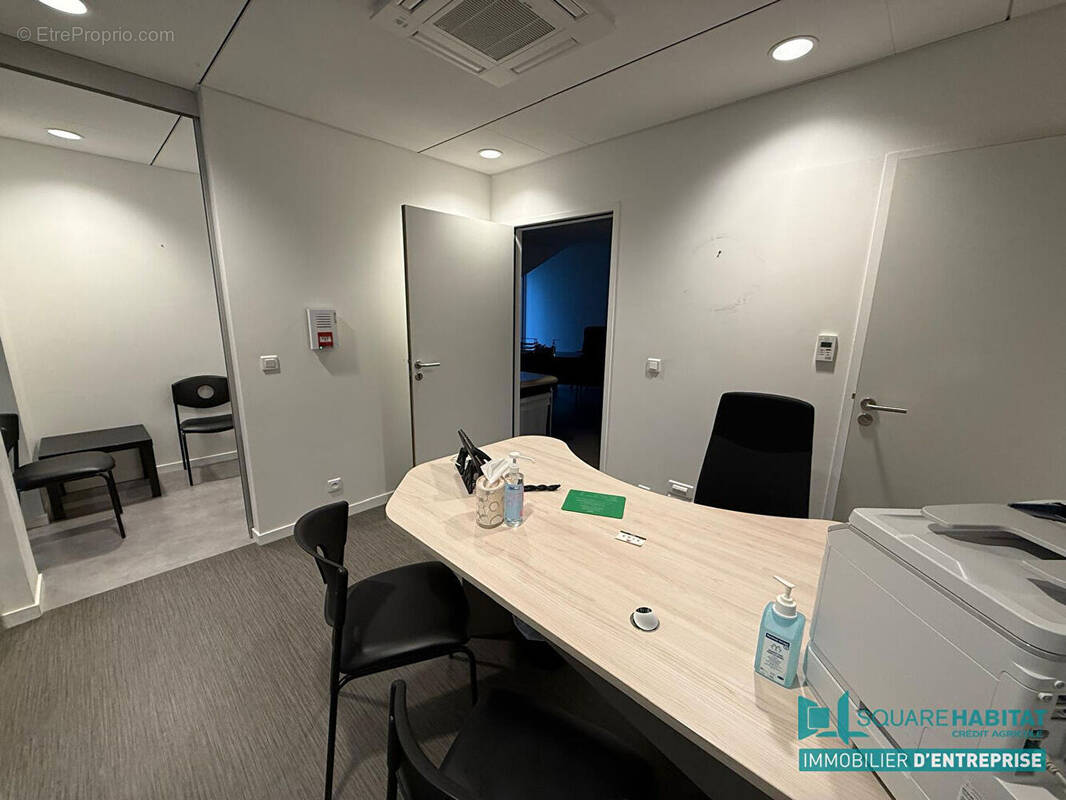 Commerce à SAINT-CYR-SUR-LOIRE