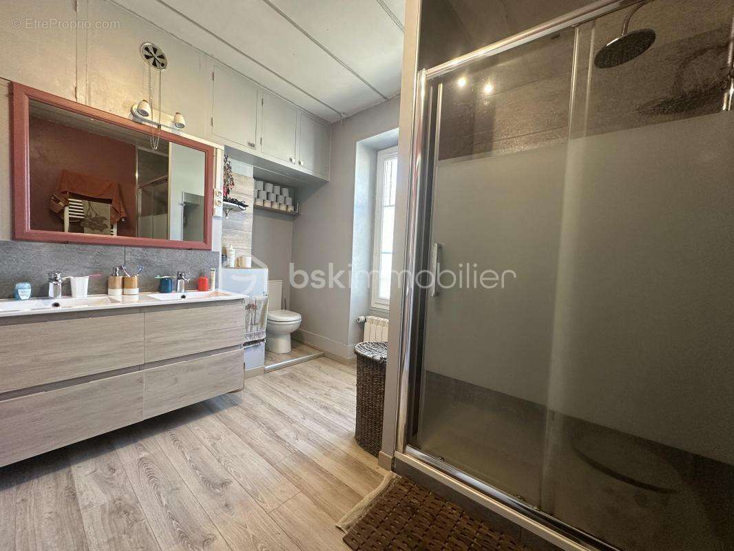 Maison à OZOUER-LE-VOULGIS