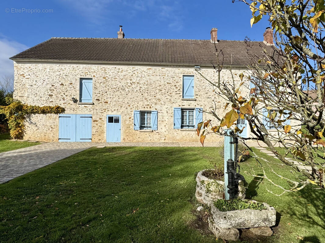 Maison à COULOMMIERS
