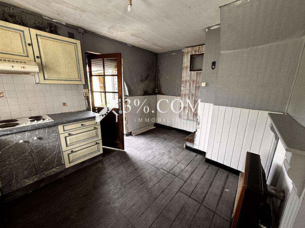 Maison semi individuelle à rénover à Saultain - photo 2