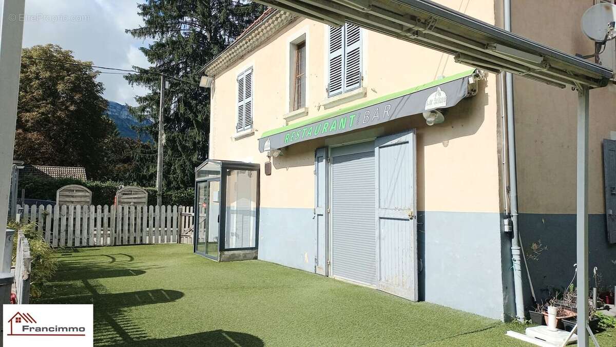 Commerce à MONESTIER-DE-CLERMONT