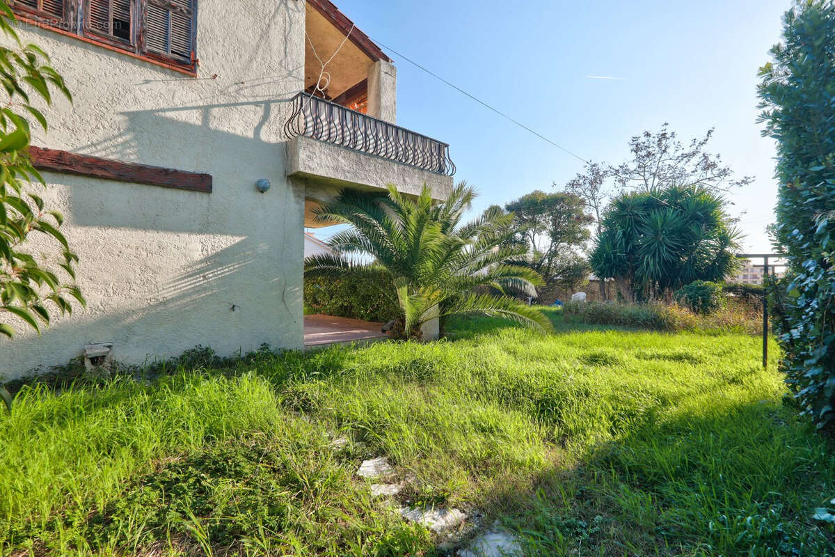 Maison à CAGNES-SUR-MER
