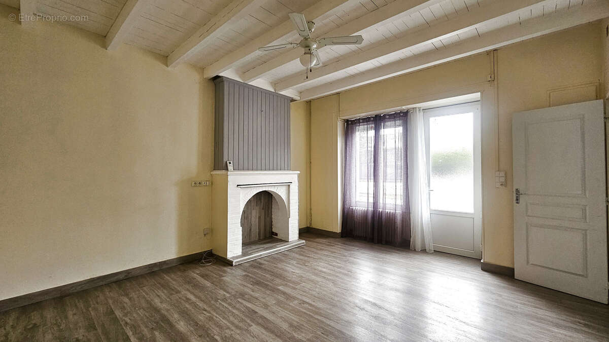 Maison à CHATEAUBERNARD