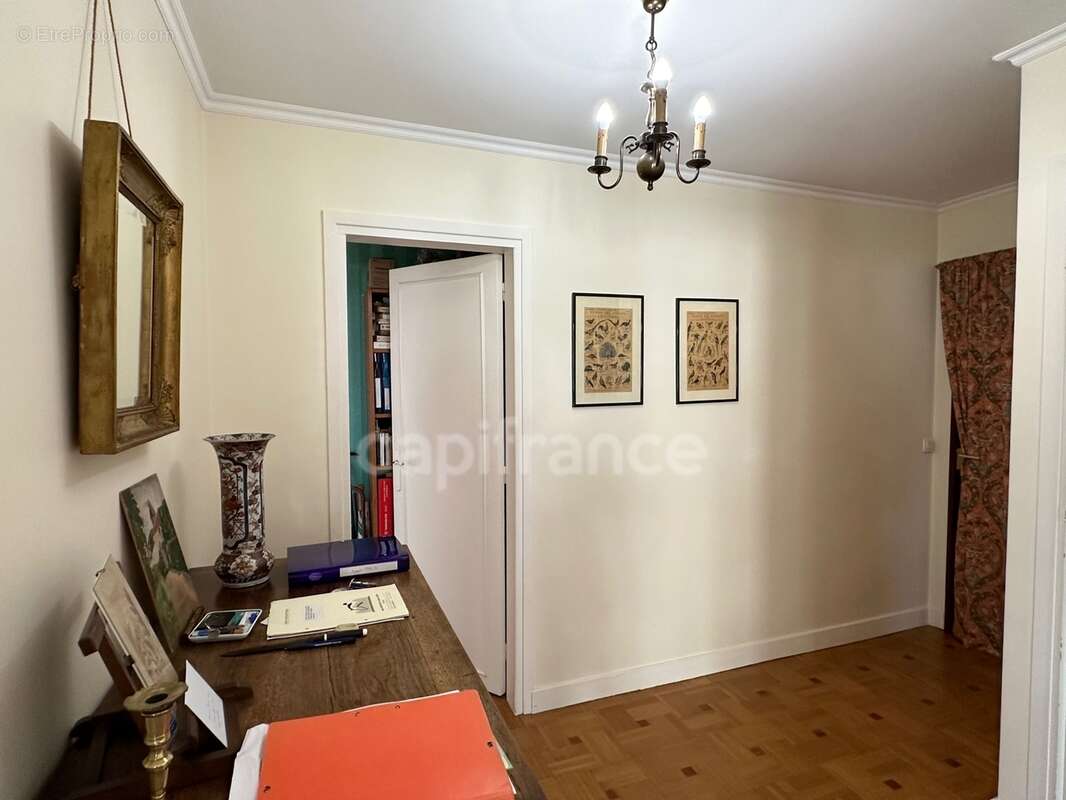 Bel Appartement Lumineux 95 m2 avec 3 balcons - photo 11