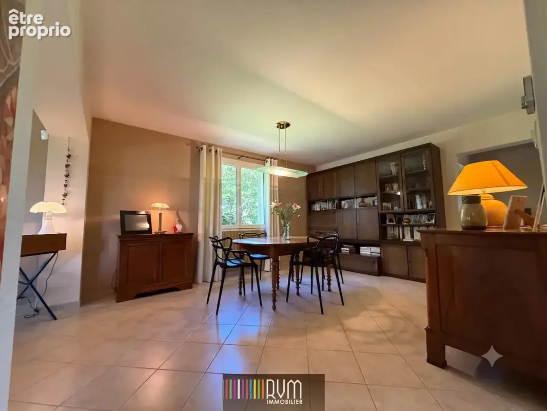 Maison 5 pièces 127 m² à vendre à Montagnat (01250) - photo 7