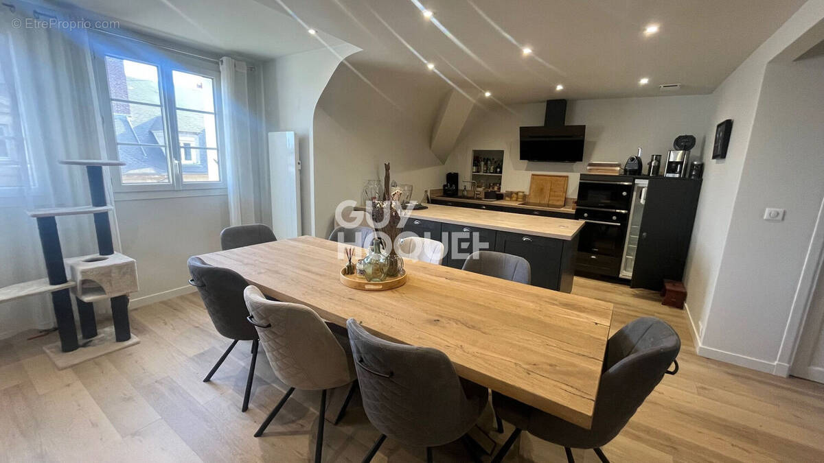 Appartement à COMPIEGNE