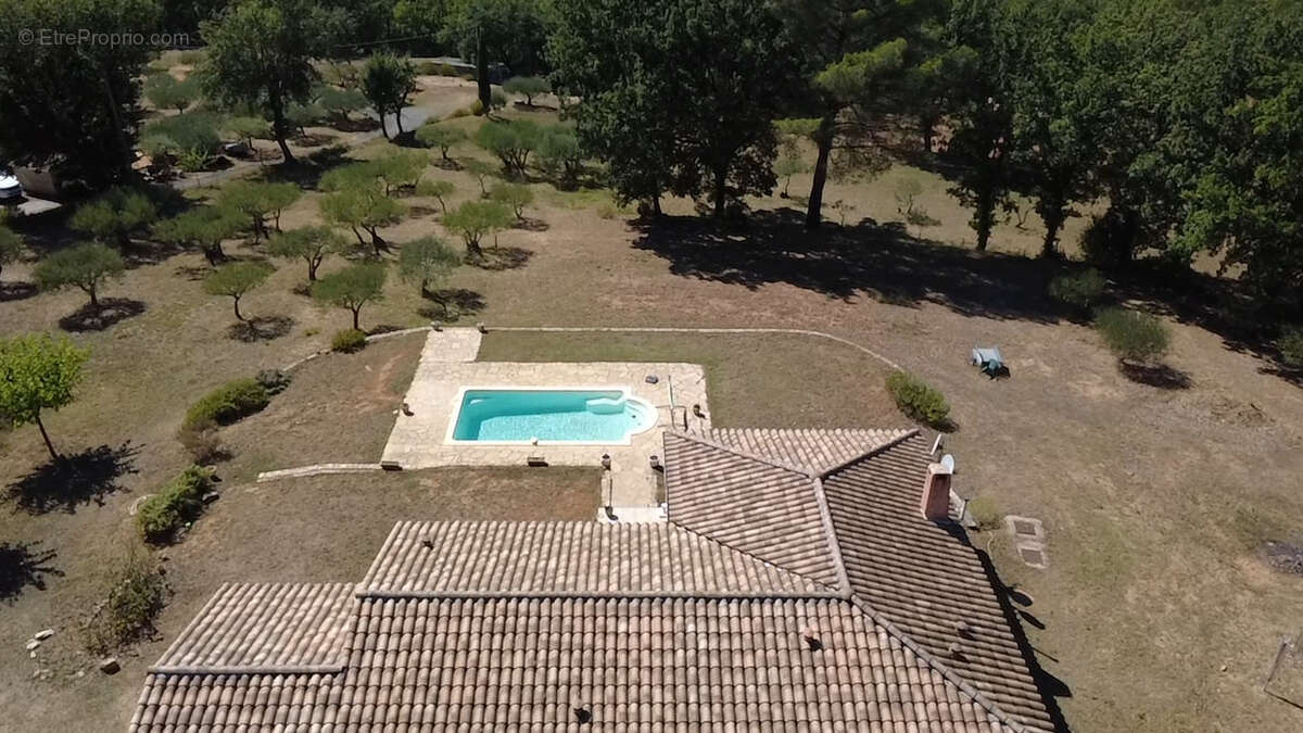 Maison à VILLECROZE