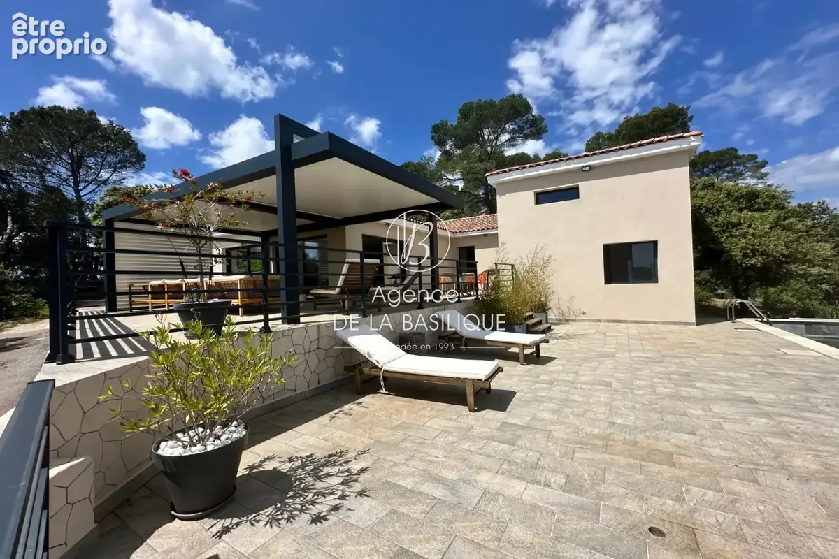 Maison 6 pièces 172 m² à vendre à Montfort-Sur-Argens (83570) - photo 3