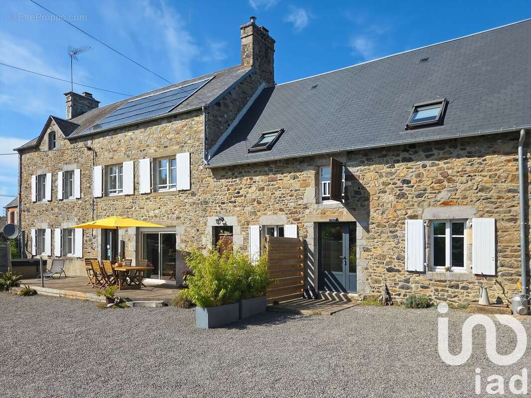 Maison 207 m² à Bricqueville-La-Blouette  - photo 3