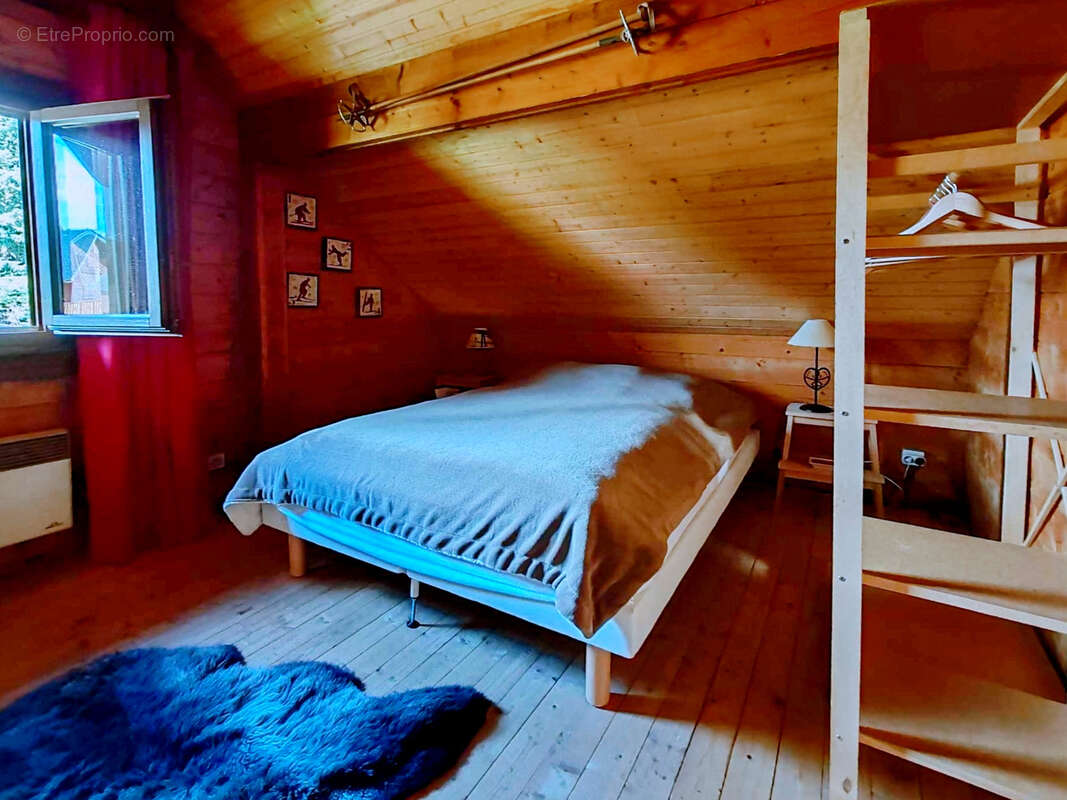 Maison à BESSE-ET-SAINT-ANASTAISE