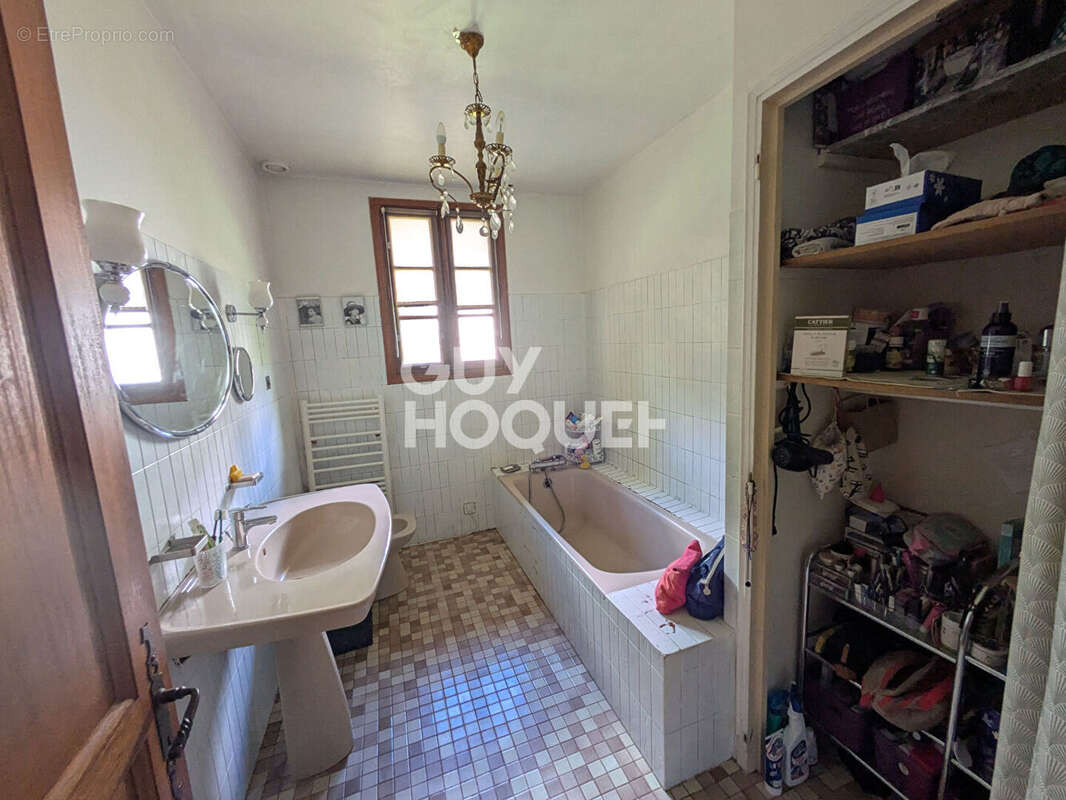 Maison spacieuse à vendre à Cahors - 5 chambres, 190 m² - photo 8