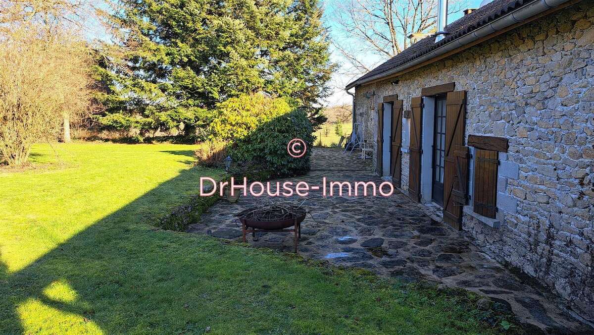 Maison à SAINT-SAUD-LACOUSSIERE