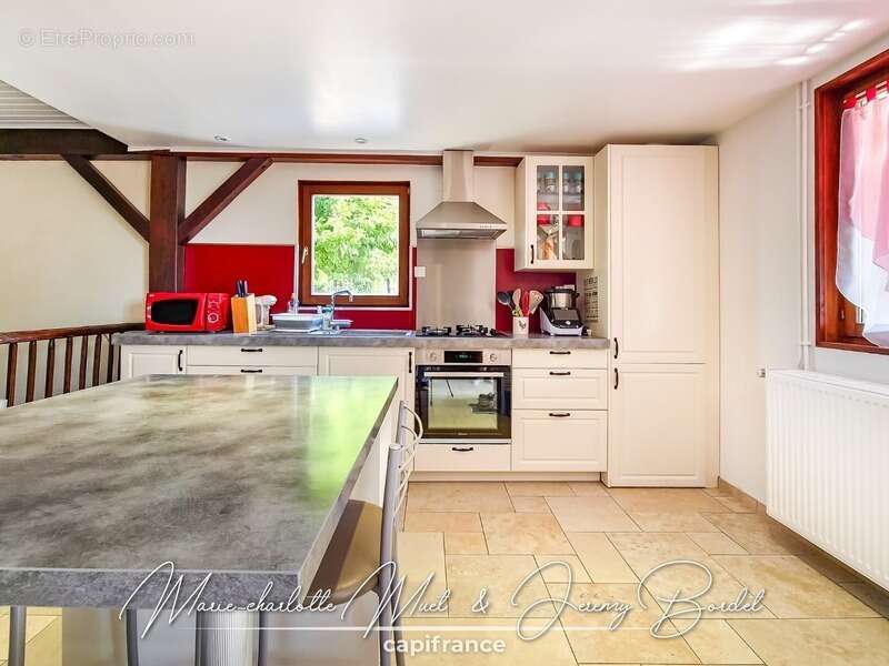 Maison à PONT-DE-VAUX