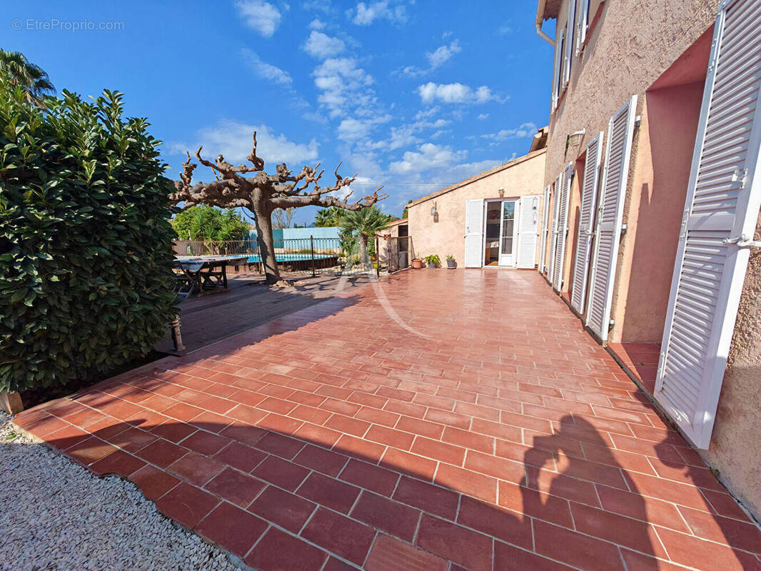 Maison à CARQUEIRANNE