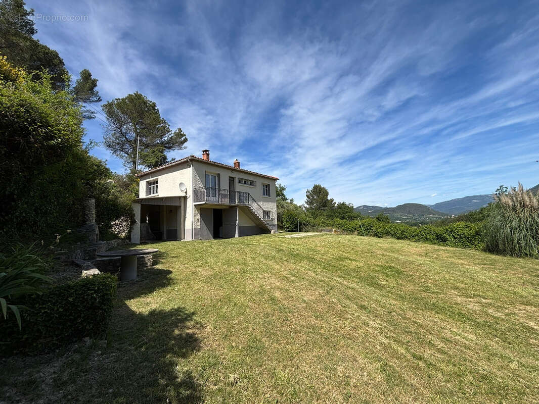 Autre à ENTRECHAUX