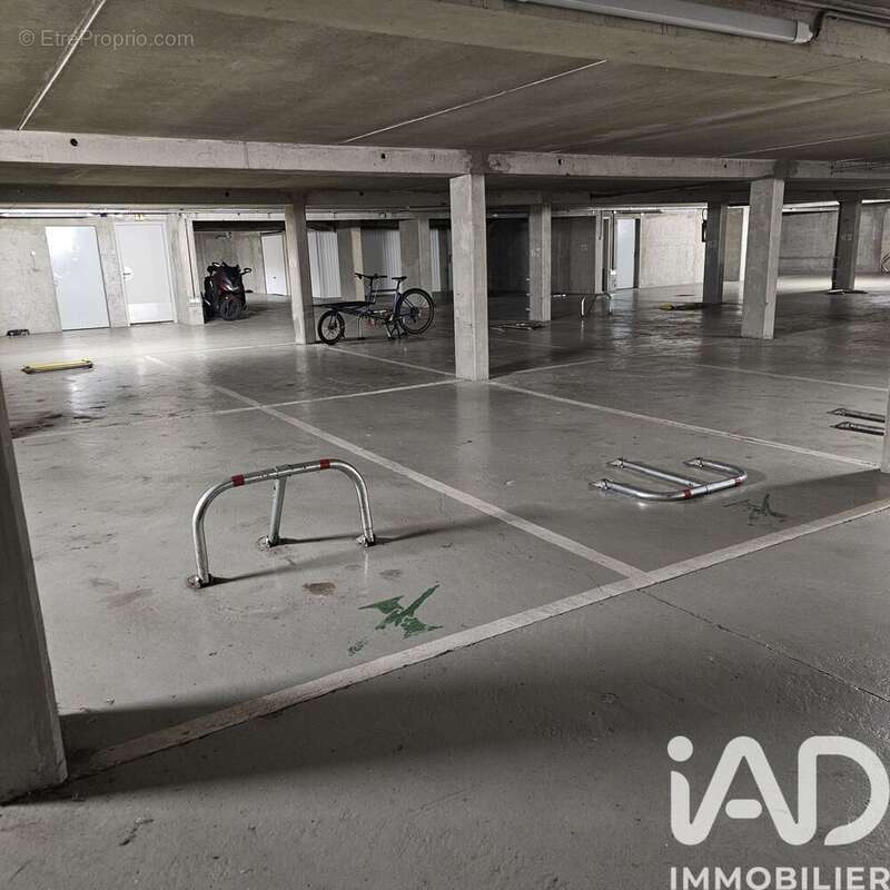 Photo 9 - Parking à PARIS-19E