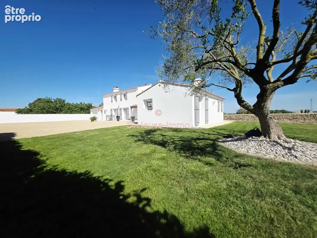 Maison 7 pièces 184 m² à vendre à Puyravault (85450) - photo 2