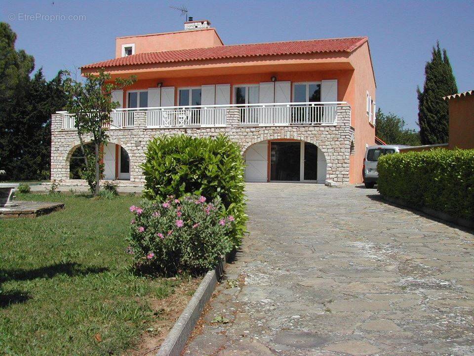 Maison à AUPS
