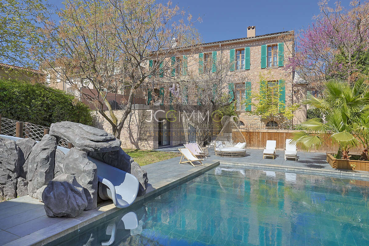 Maison à PUGET-VILLE