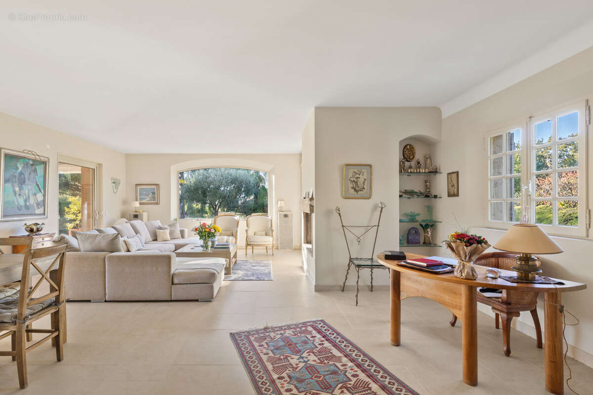 Maison à LA COLLE-SUR-LOUP