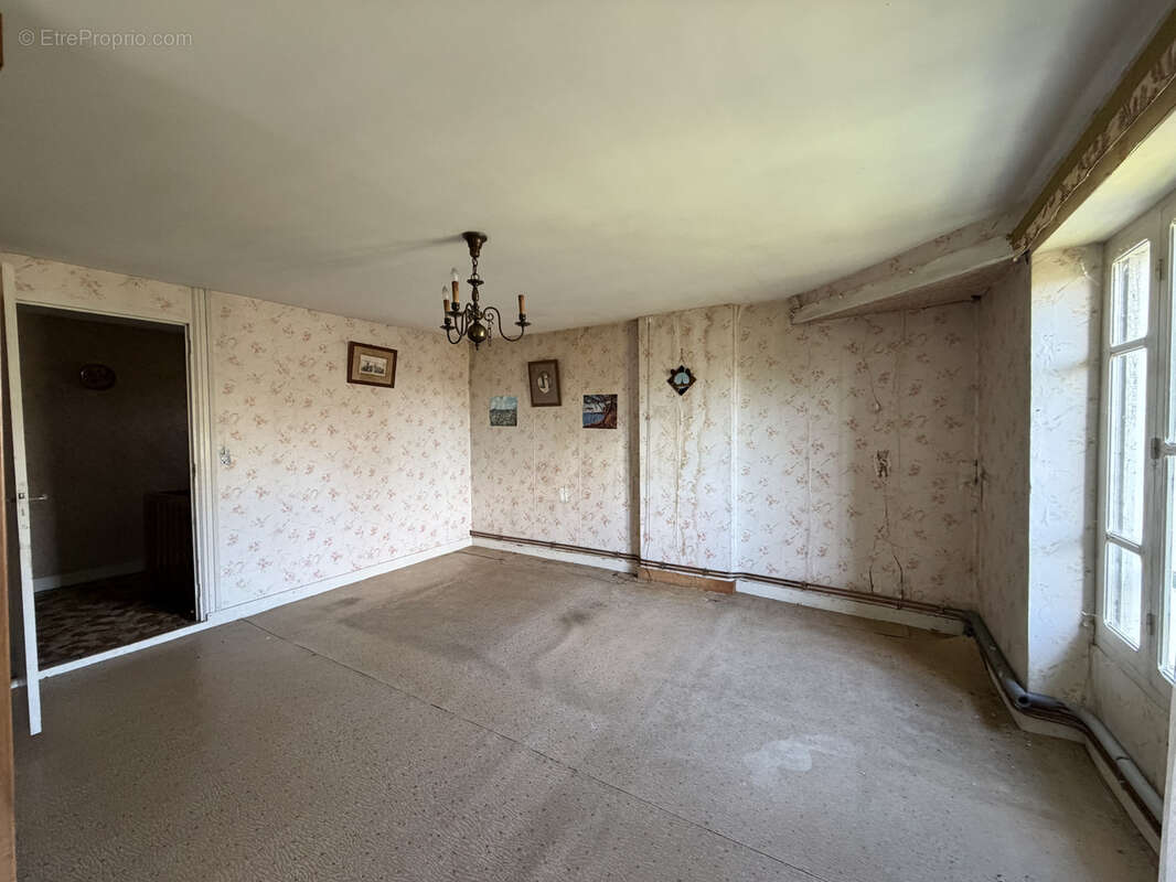 Maison à TONNAY-CHARENTE