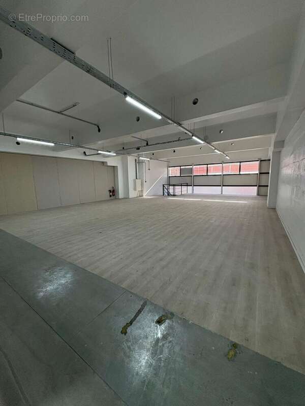 Photo 7 - Commerce à PANTIN