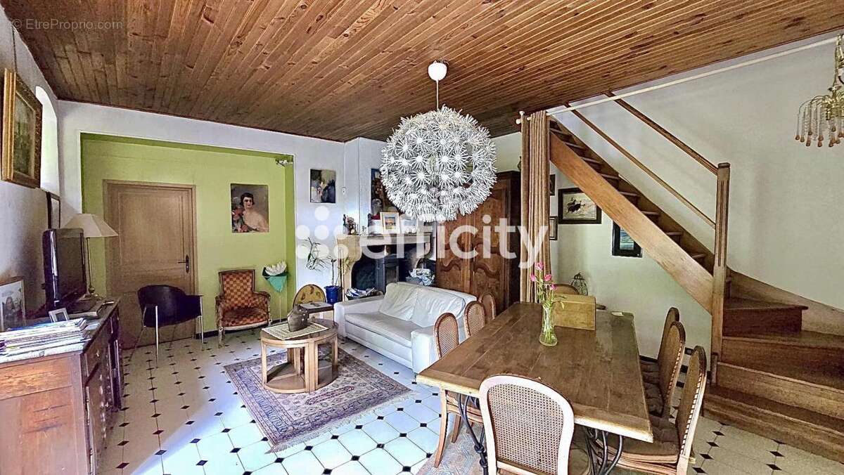 Maison 158 m² à Villefranche-Sur-Saone  - photo 3