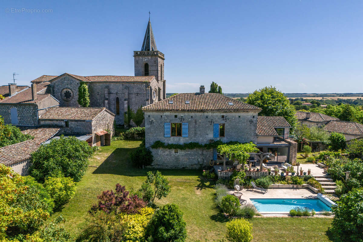 Propriété de campagne avec piscine et dépendances - photo 10